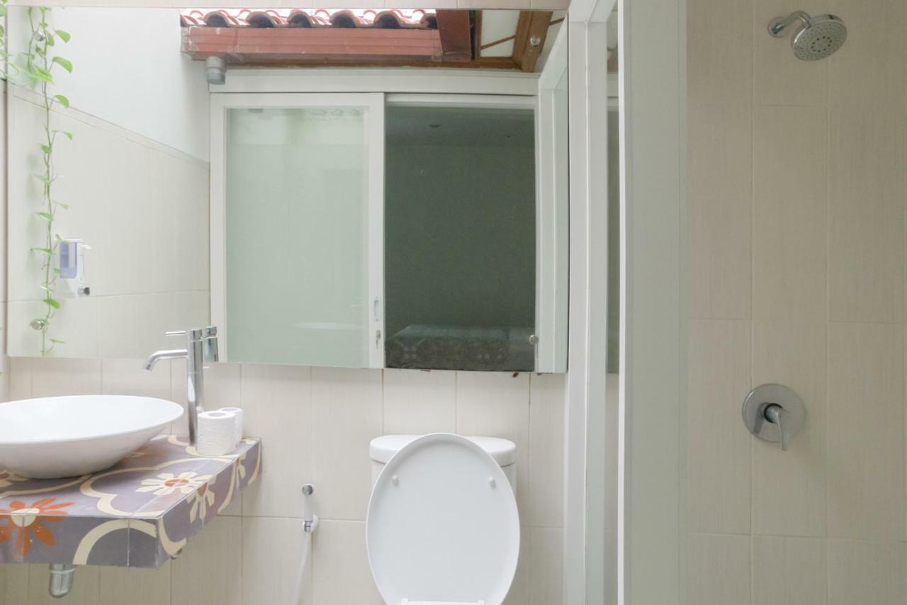 RedDoorz Plus @ Demangan Gejayan Pakualaman Bagian luar foto